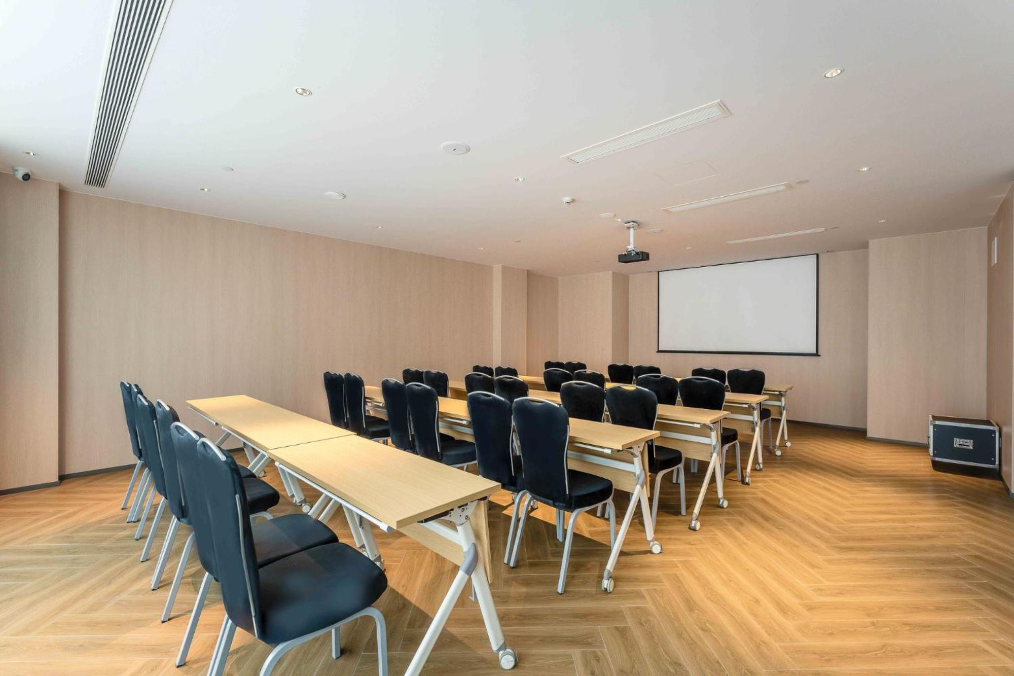Holiday Inn Express Hangzhou Airport By Ihg Exterior photo