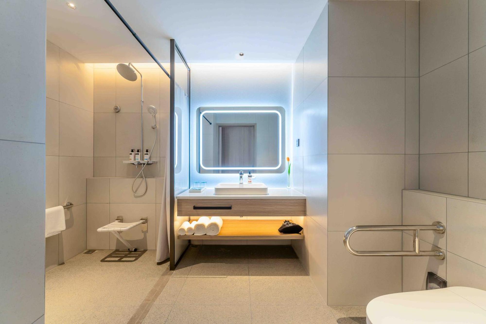 Holiday Inn Express Hangzhou Airport By Ihg Exterior photo