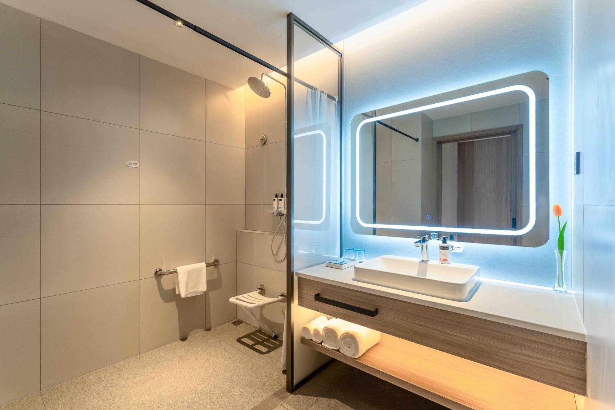 Holiday Inn Express Hangzhou Airport By Ihg Exterior photo